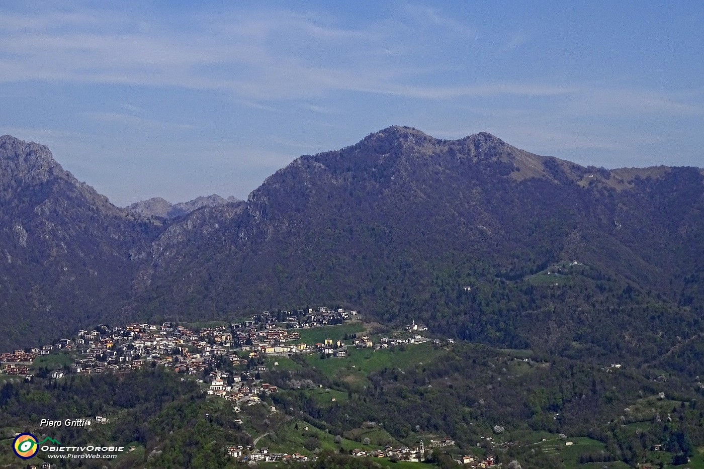 53 Monte Suchello con Costa Serina.JPG -                                